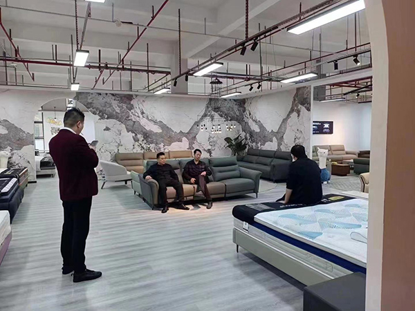 “龍騰315首戰(zhàn)開門紅”活動現(xiàn)場